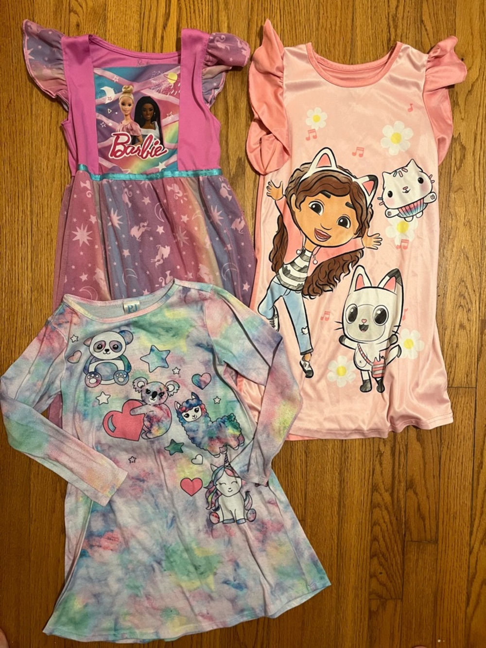 Bundle/lot of girls character nightgowns size 5/6